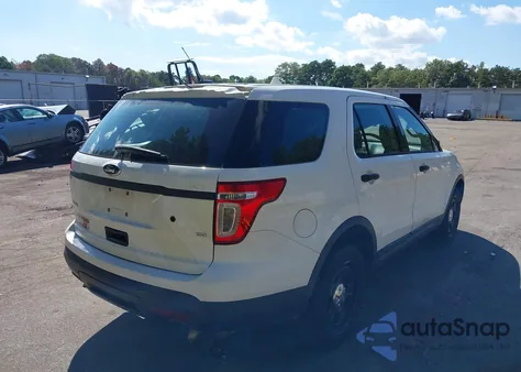 2013 Ford Police Interceptor z USA, uszkodzony, nr VIN 1FM5K8ARXDGC63729